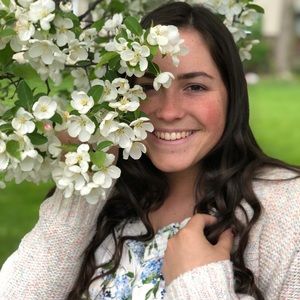 Meet your Posher, Emily